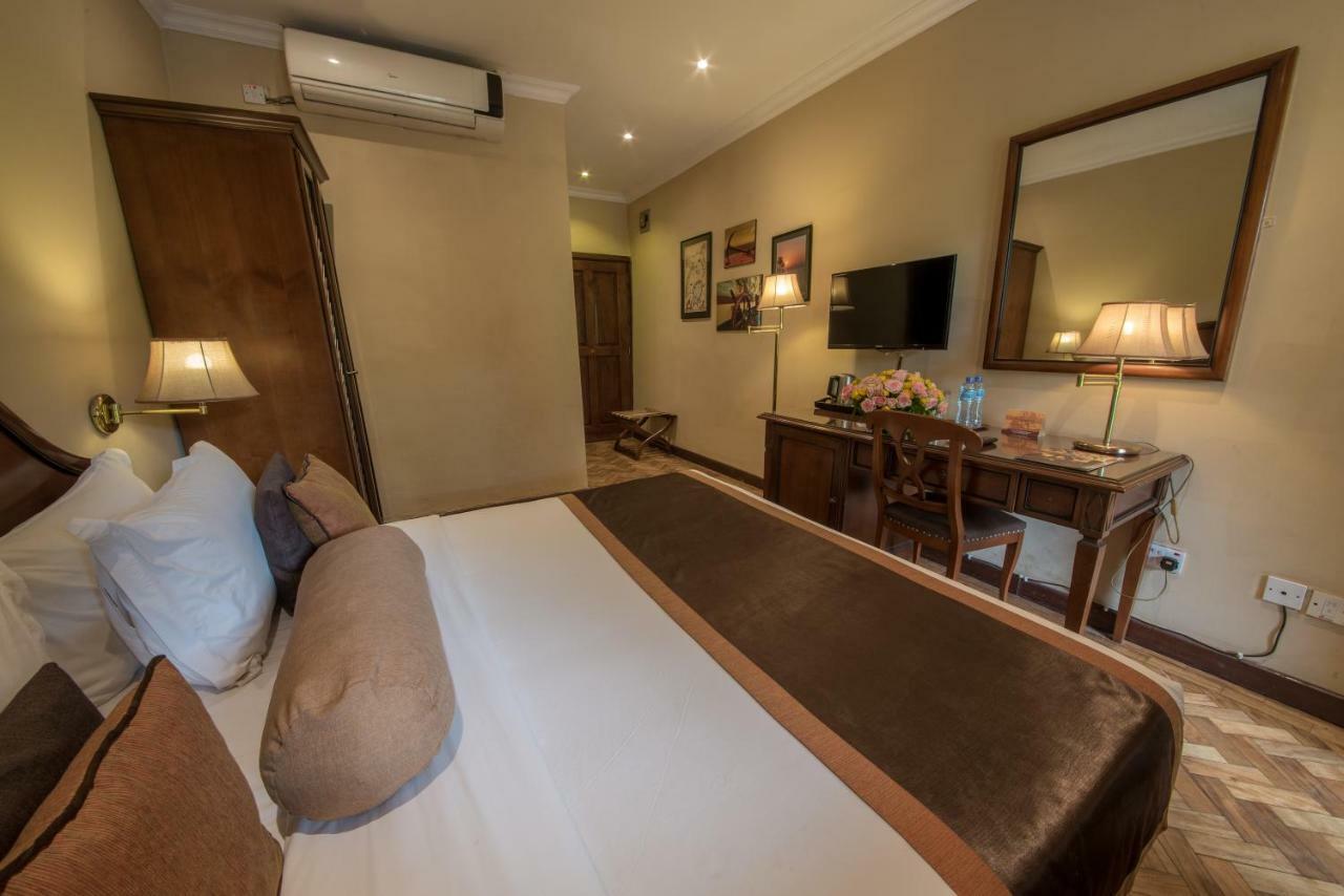 Speke Hotel 1996 Ltd Kampala Dış mekan fotoğraf