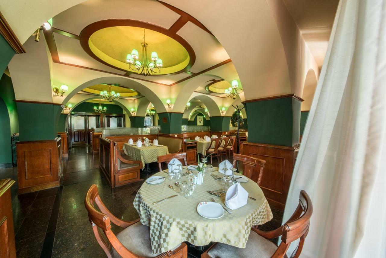 Speke Hotel 1996 Ltd Kampala Dış mekan fotoğraf