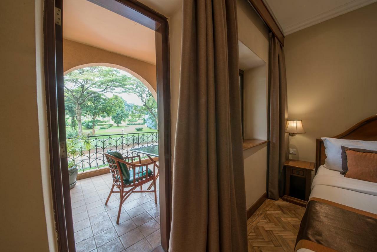 Speke Hotel 1996 Ltd Kampala Dış mekan fotoğraf